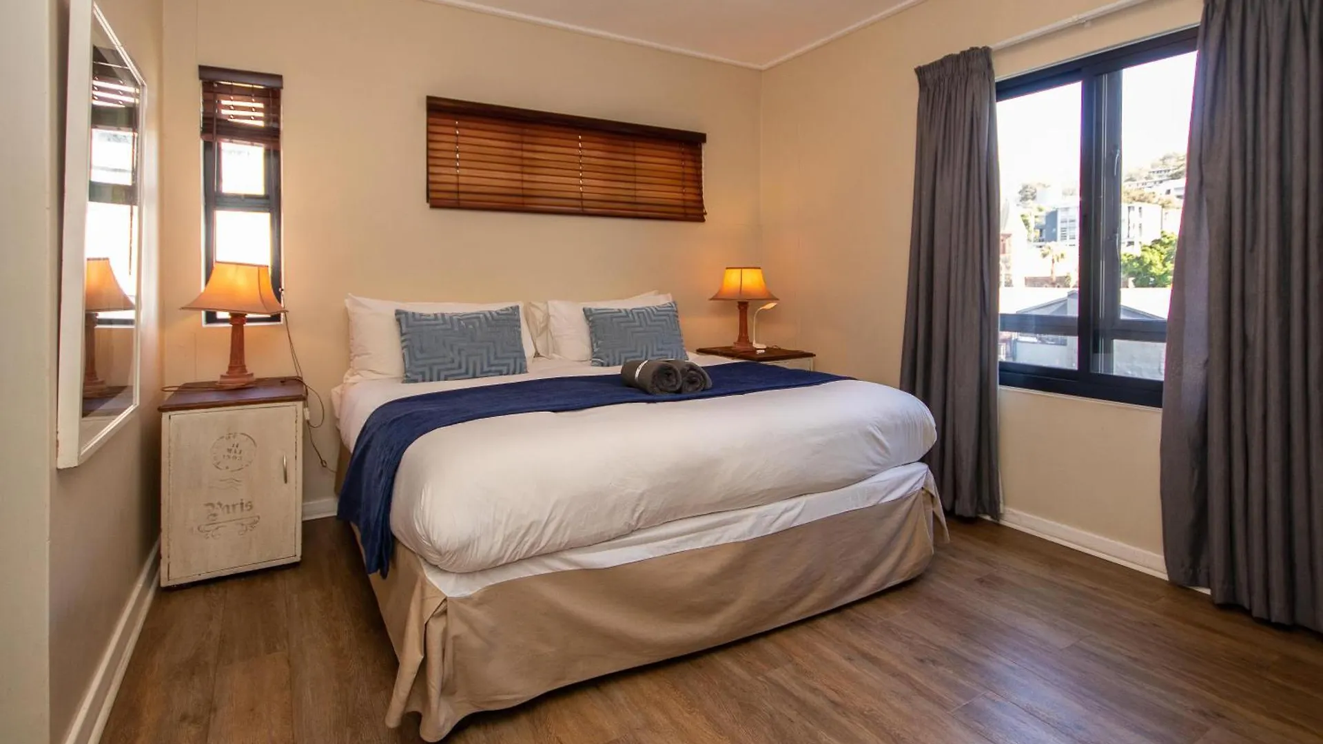 City Bowl Stylish Home, All In Walking Distance Flatrock Cape Town 0*,  South Africa