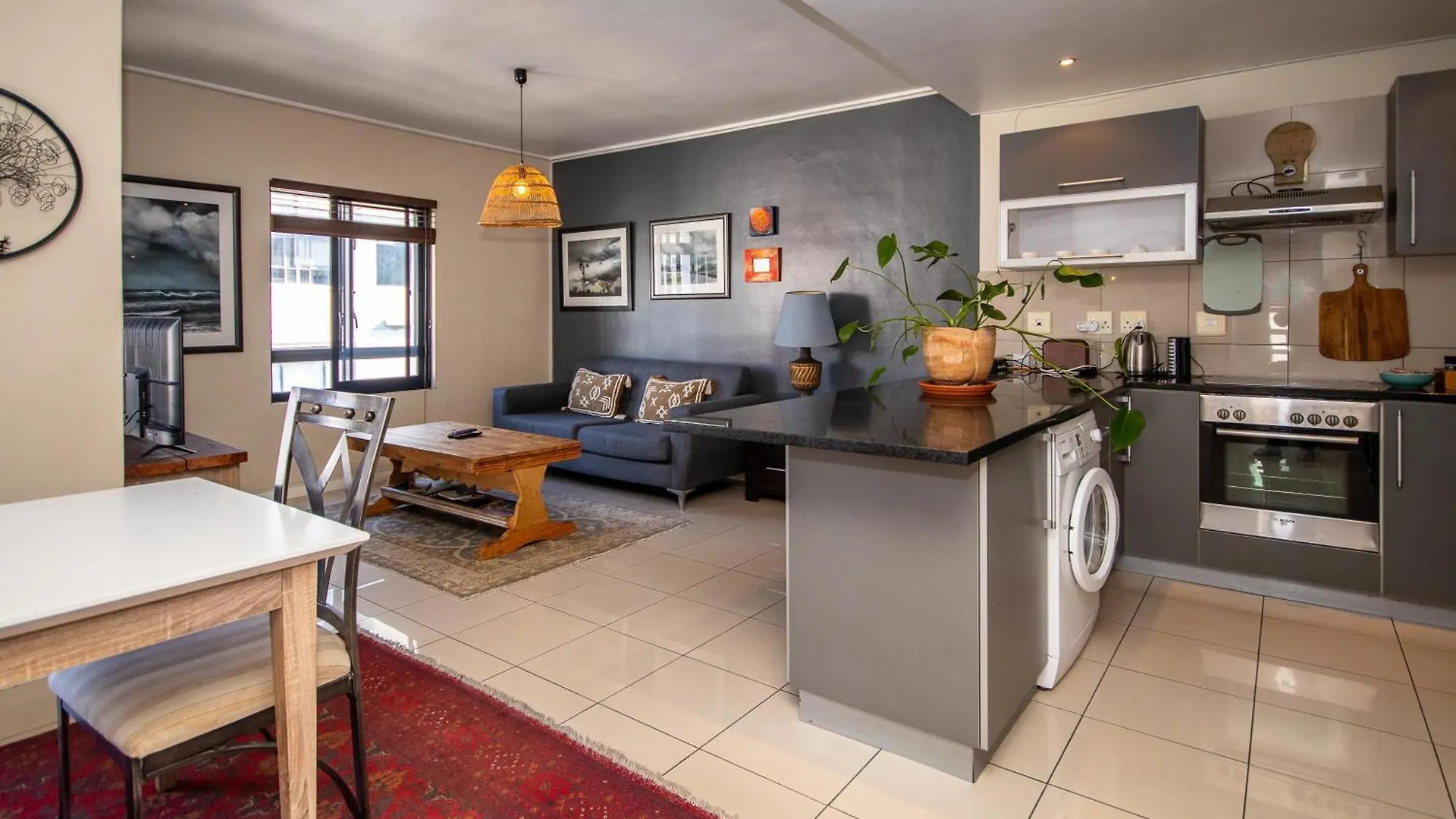 City Bowl Stylish Home, All In Walking Distance Flatrock Cape Town
