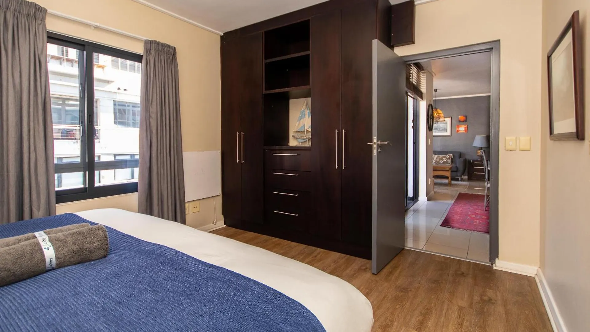 City Bowl Stylish Home, All In Walking Distance Flatrock Cape Town