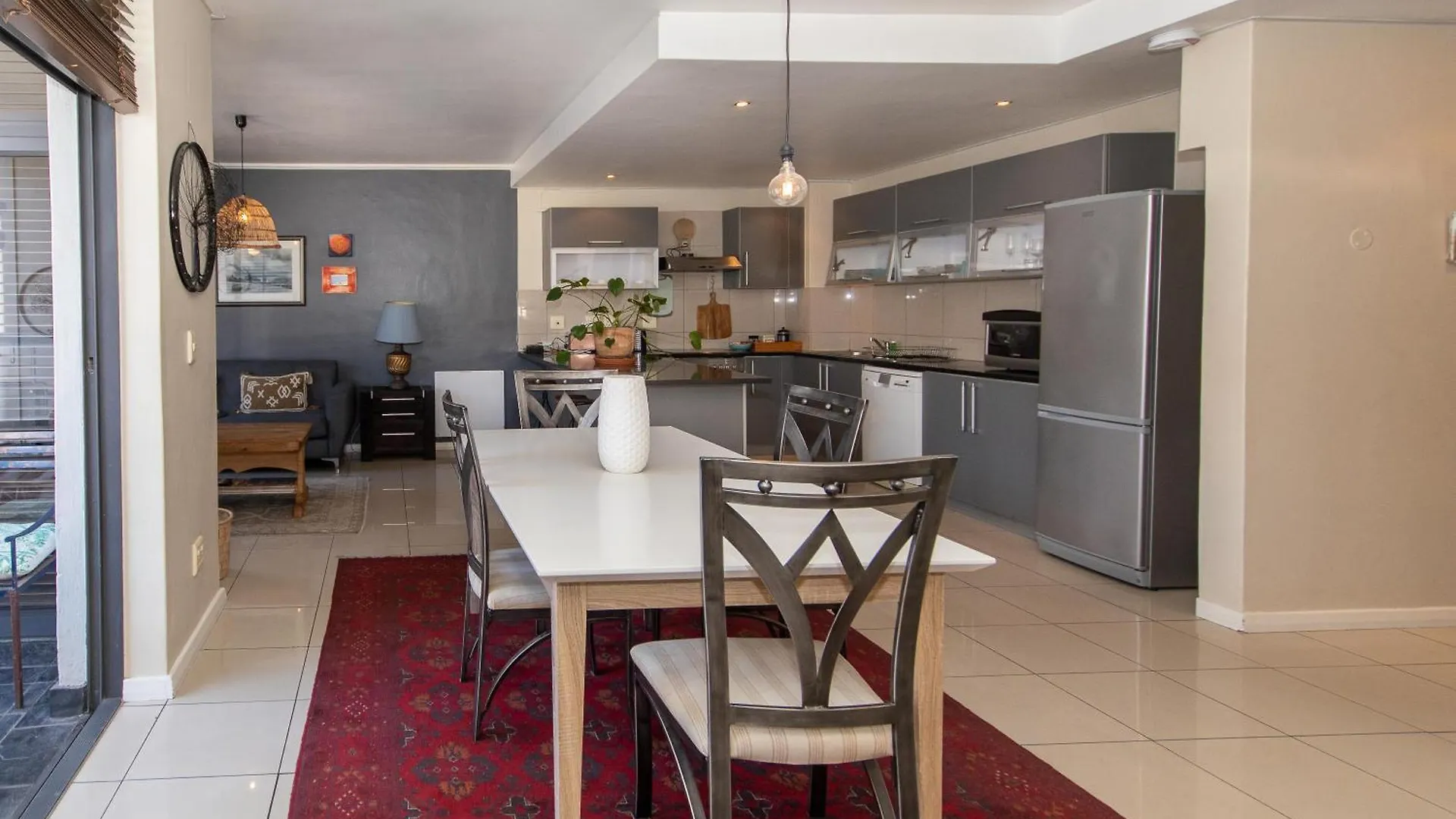 City Bowl Stylish Home, All In Walking Distance Flatrock Cape Town Apartment